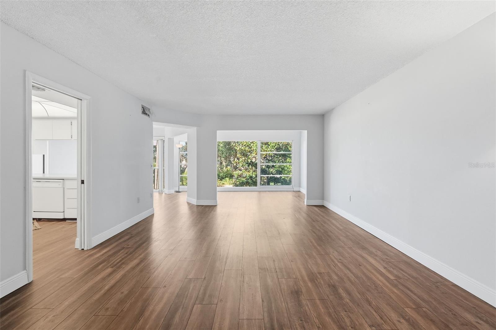 PENTHOUSE GREENS - Residential