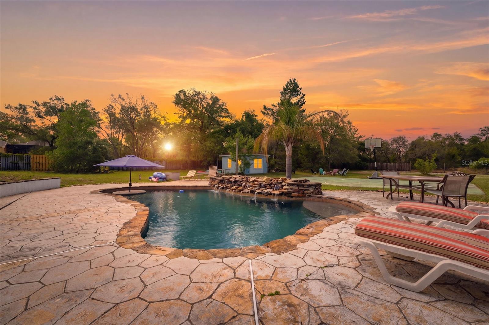 ROYAL HIGHLANDS - Residential