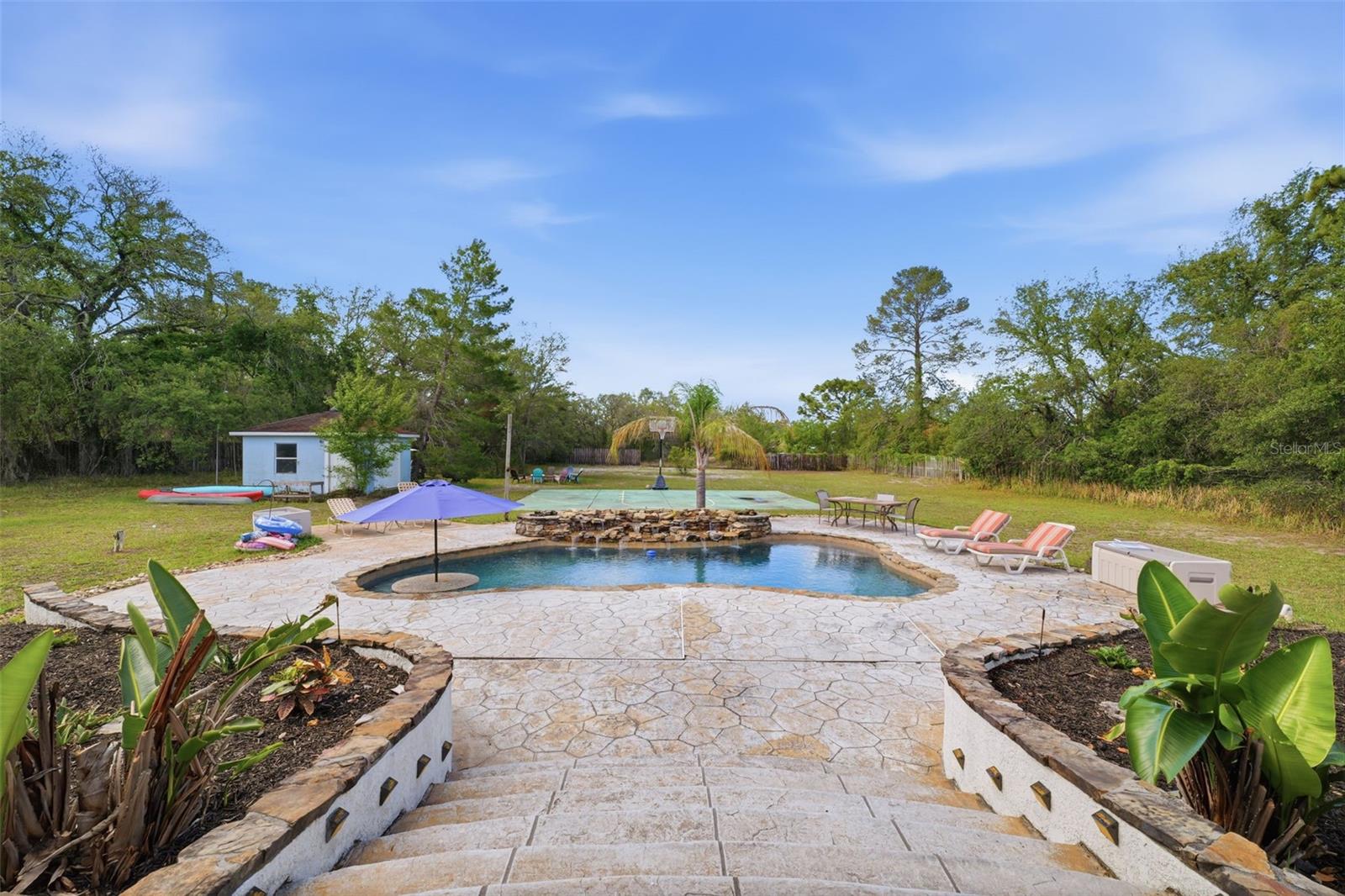 ROYAL HIGHLANDS - Residential