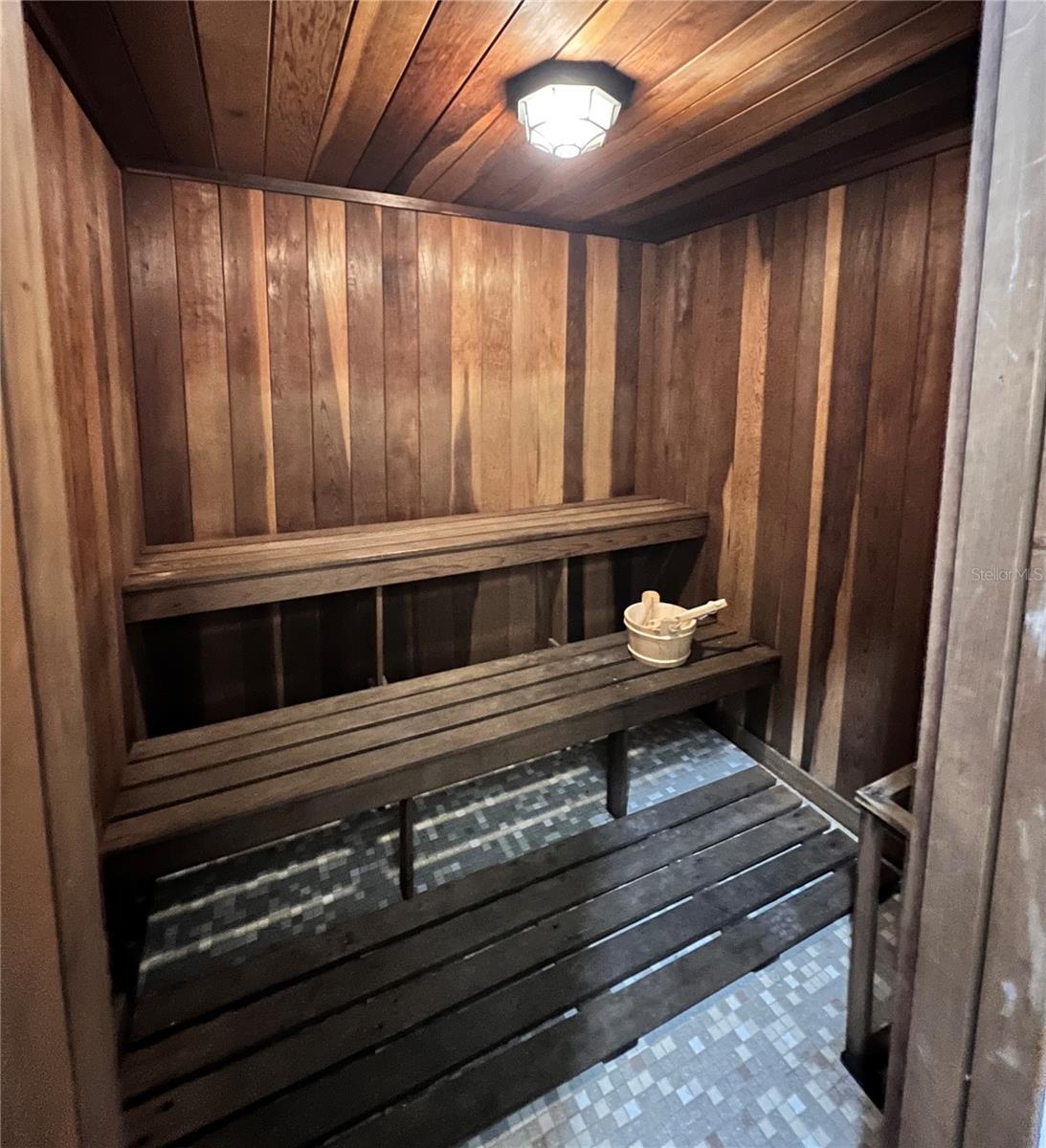 ALIKI CONDO - Residential