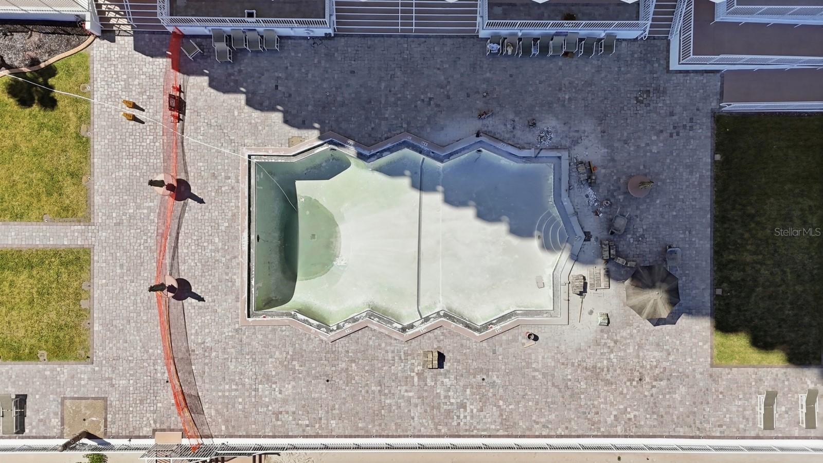 ALIKI CONDO - Residential