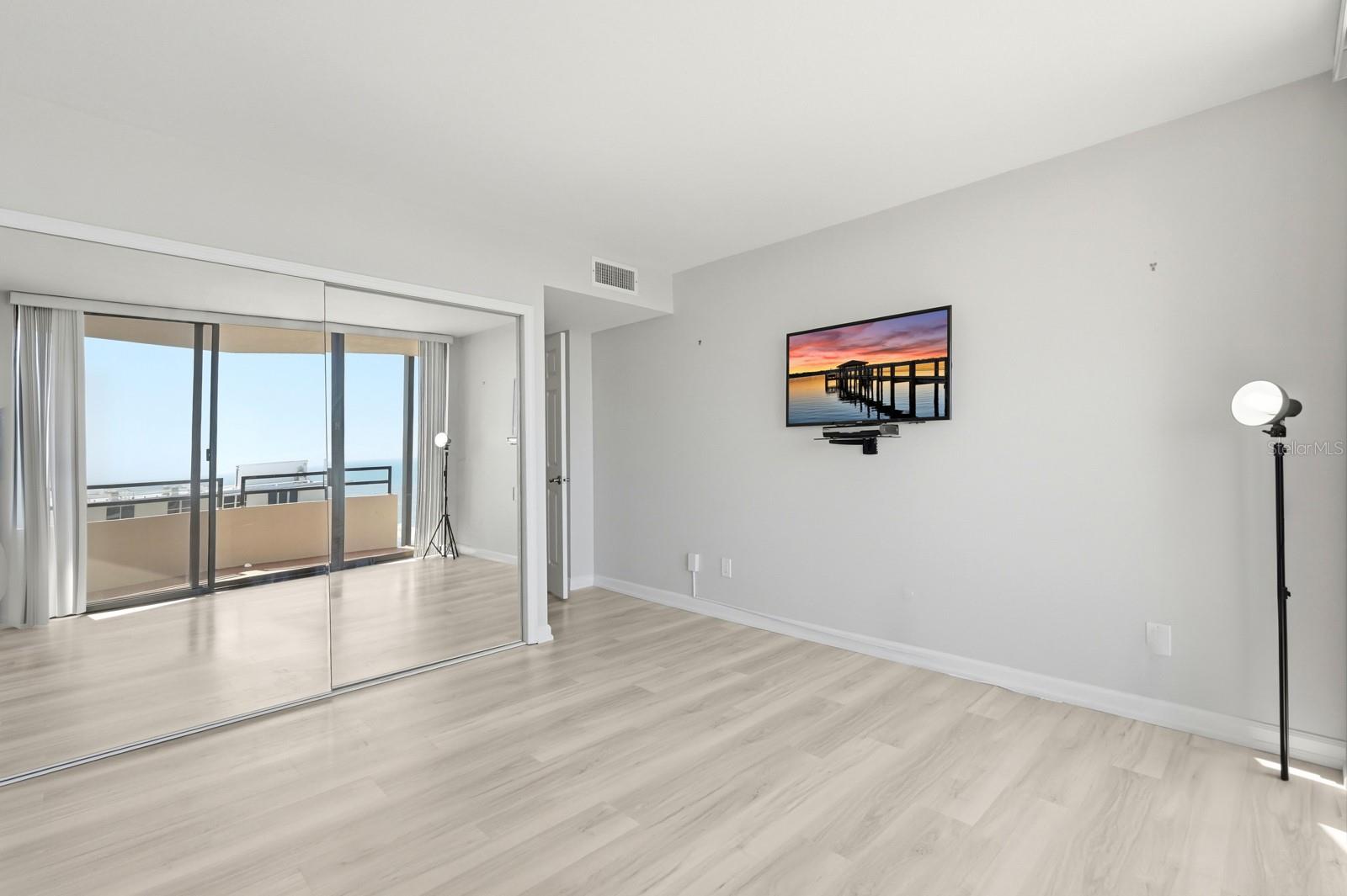 ALIKI CONDO - Residential