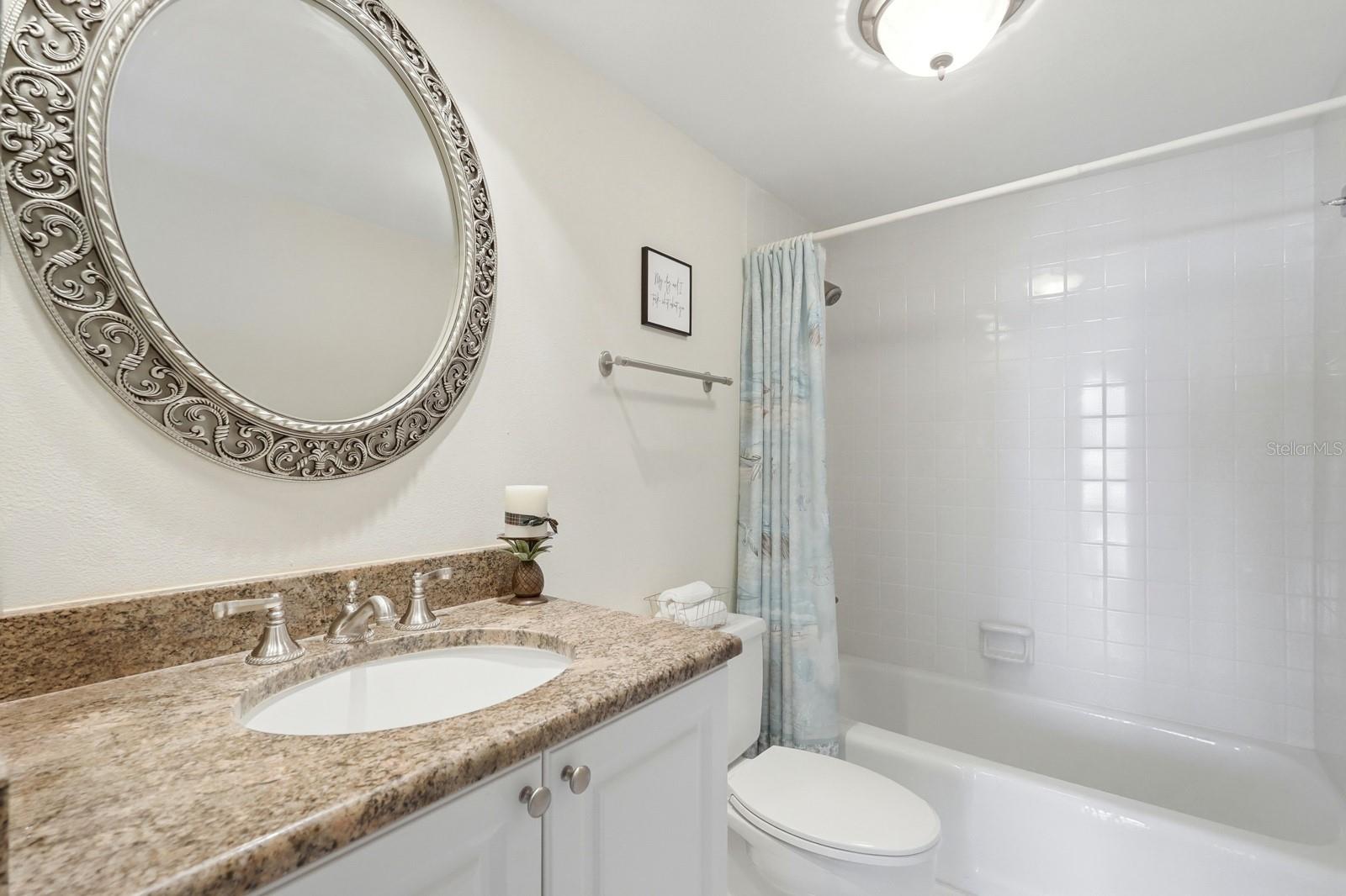 ALIKI CONDO - Residential