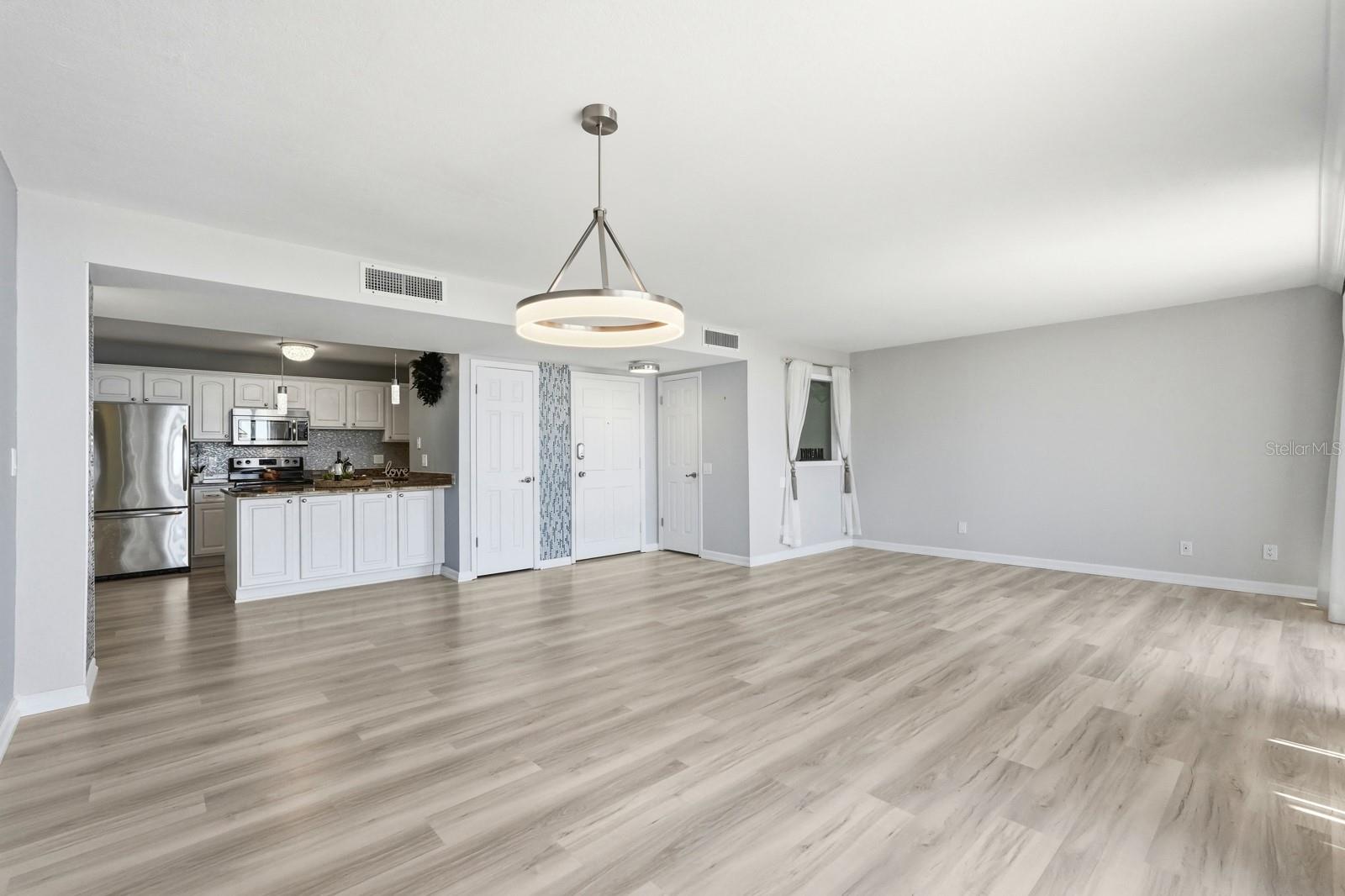 ALIKI CONDO - Residential