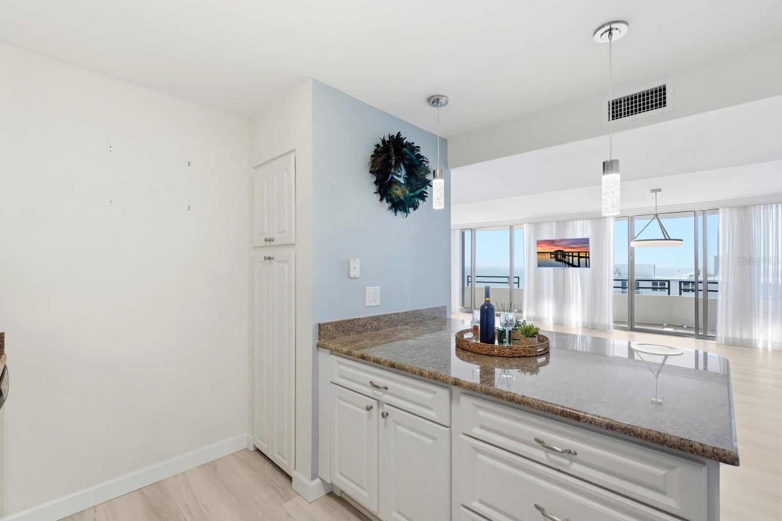 ALIKI CONDO - Residential