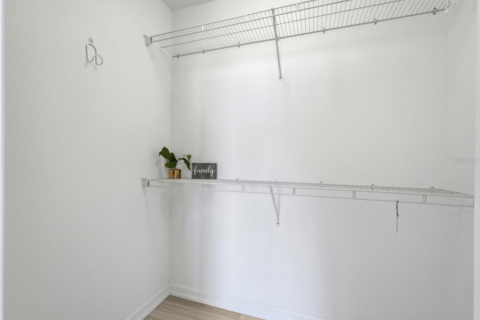 ALIKI CONDO - Residential