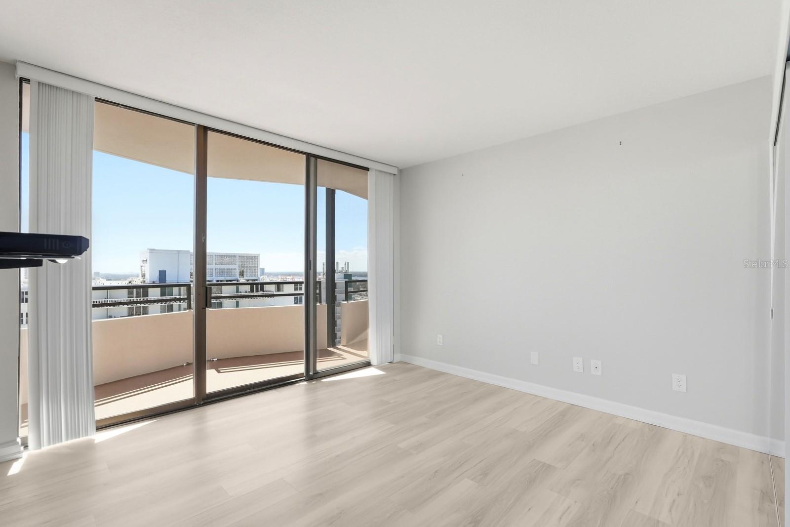 ALIKI CONDO - Residential