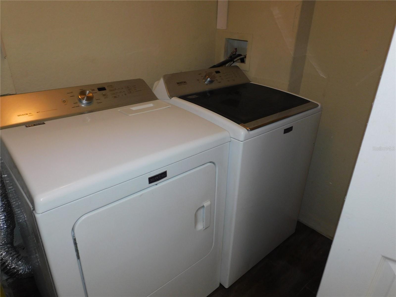 HAMPTONS/METROWEST - Residential