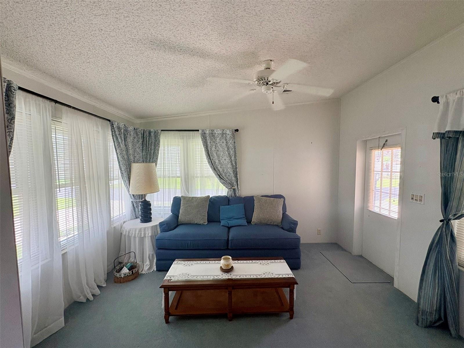 6107 GRAND OAKS DRIVE SE