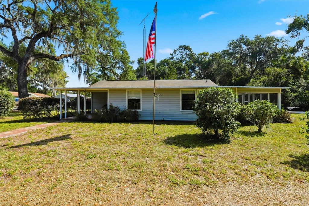 Photo of 1289 Cr 436, Lake Panasoffkee, FL 33538 (MLS # G5111514)