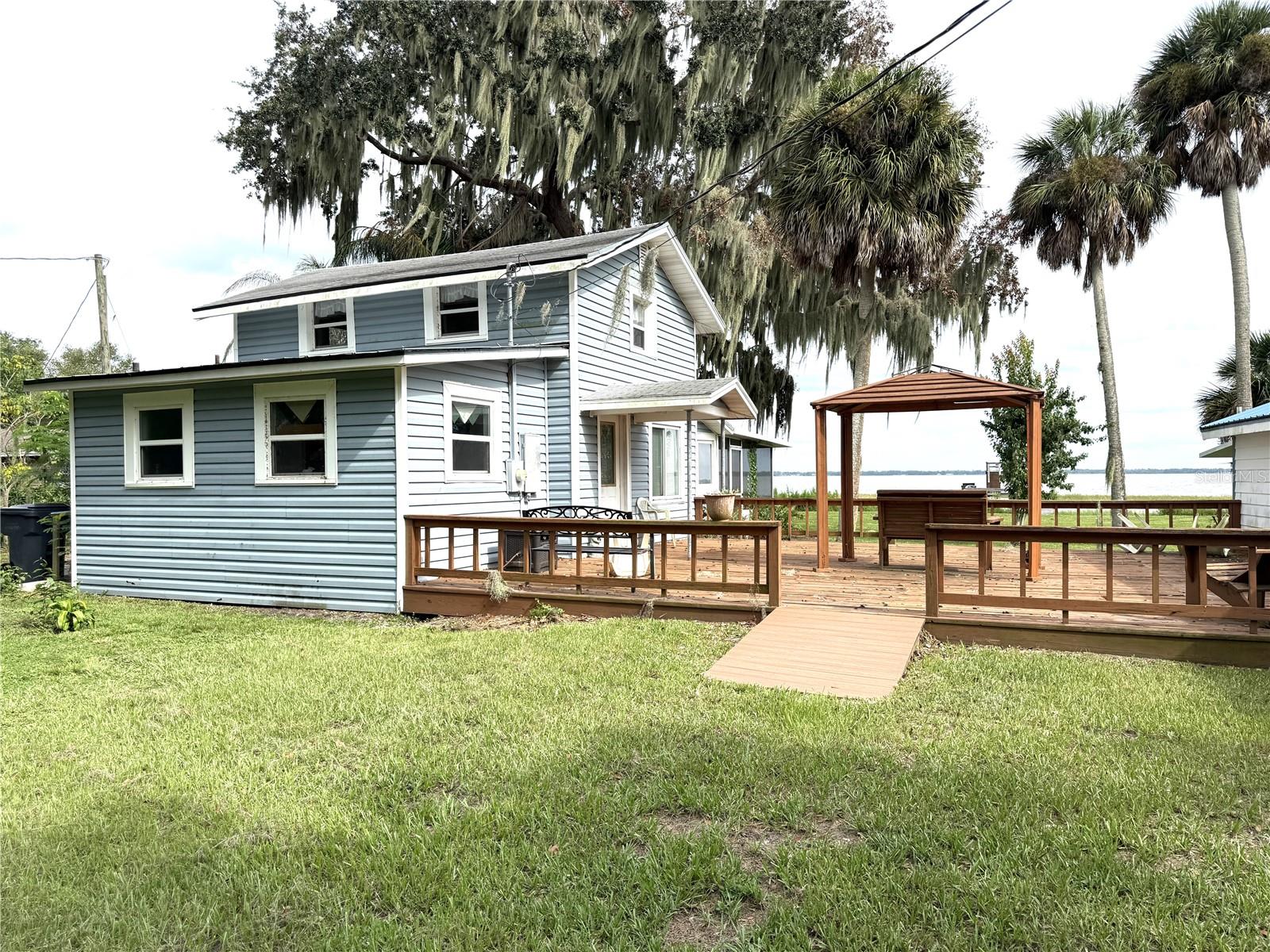 1973 N LAKE REEDY BOULEVARD
