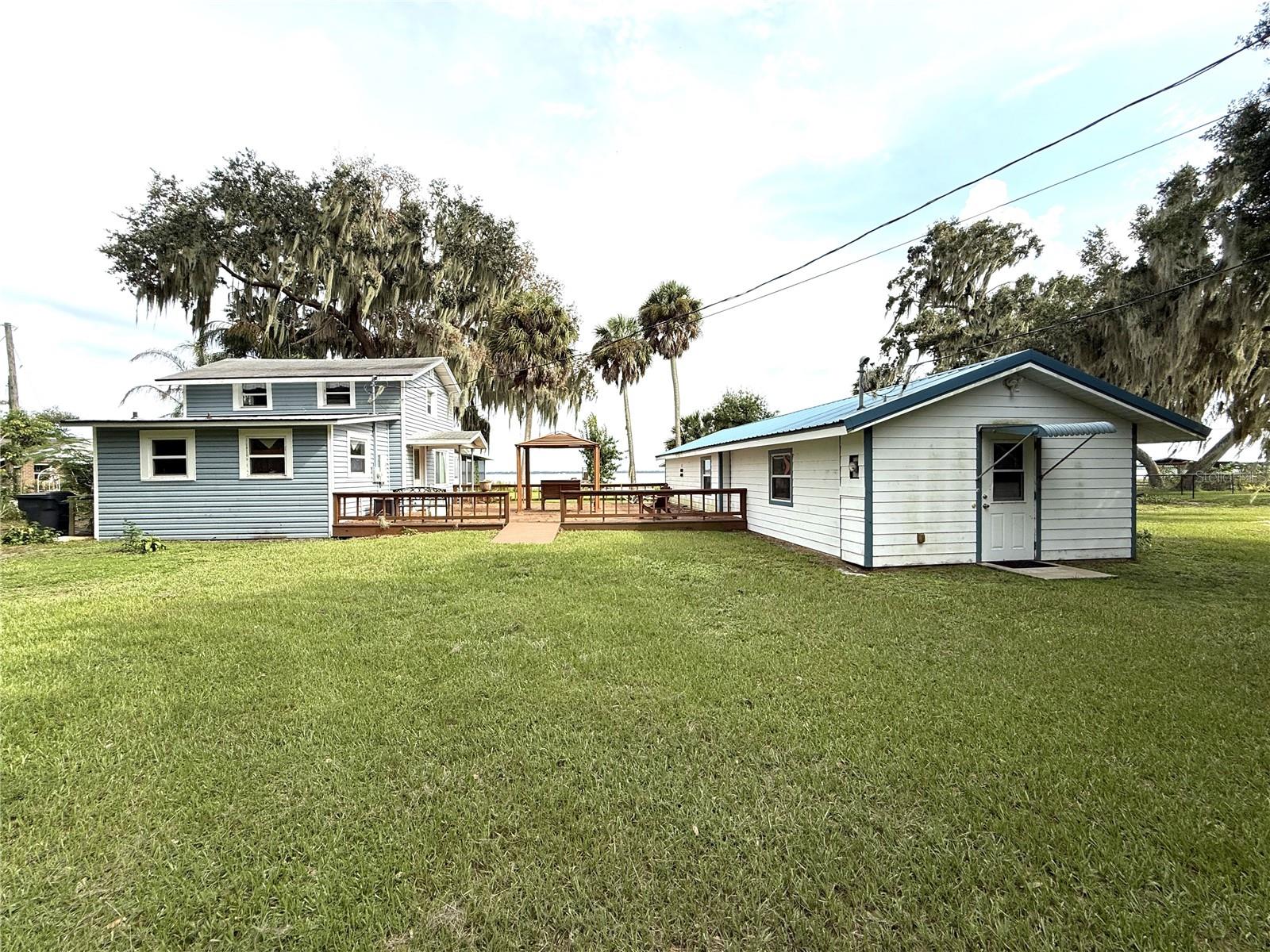 1973 N LAKE REEDY BOULEVARD