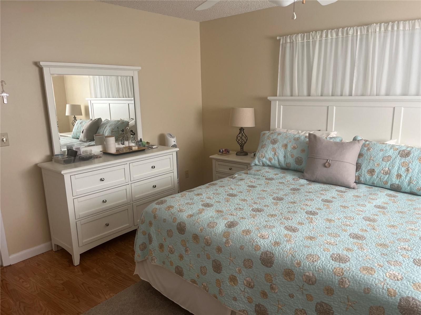 ON TOP OF THE WORLD - Residential