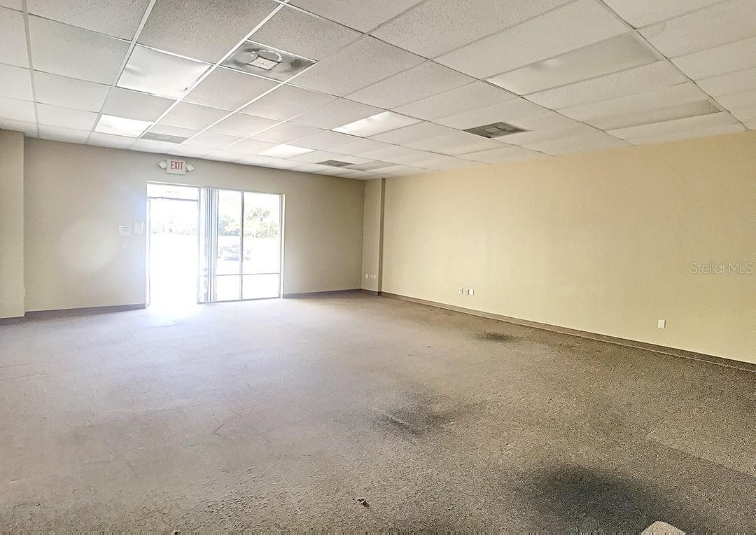 TROPIC PARK - Commercial Lease