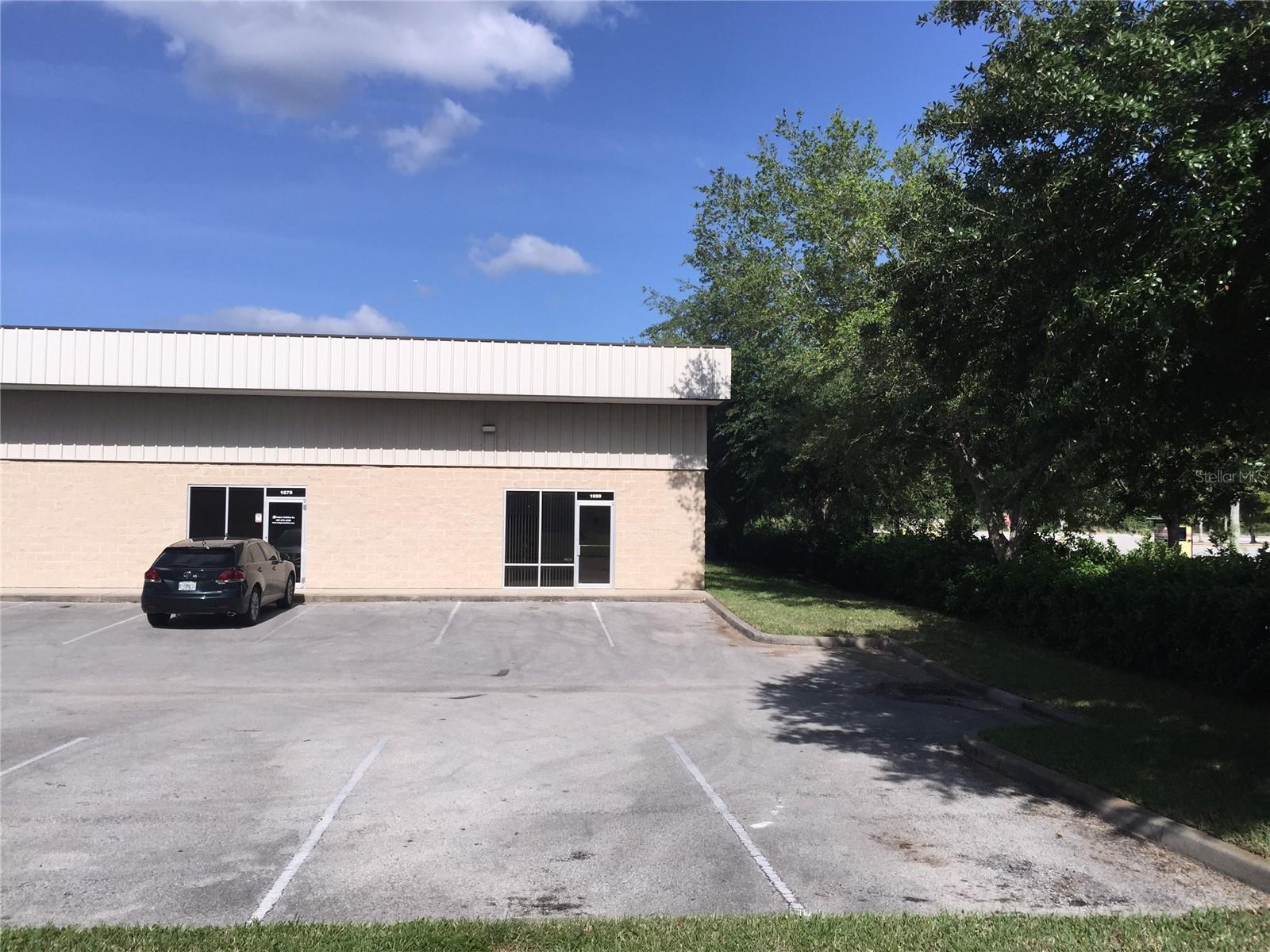 TROPIC PARK - Commercial Lease