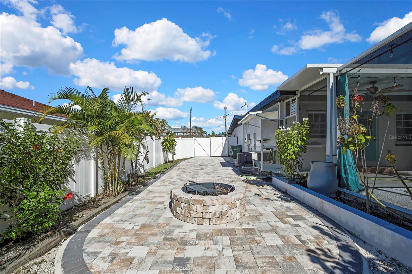 RIVIERA SUB - Residential