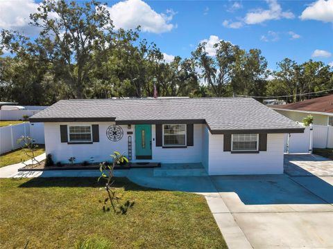 Photo of 1322 W Knollwood Street, Tampa, FL 33604 (MLS # TB8445522)