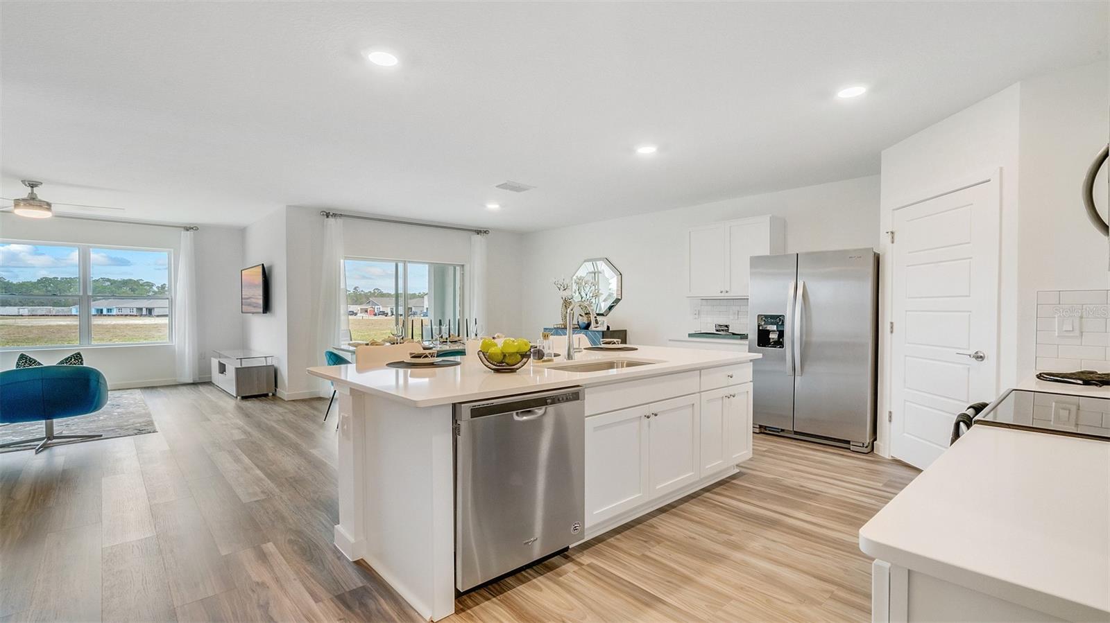 BUENA LAGO - Residential