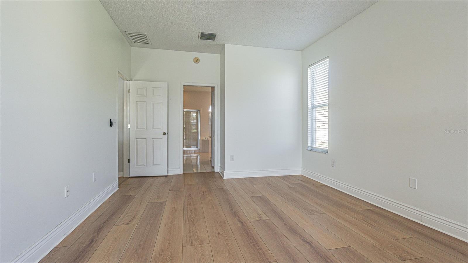 NORTHWOOD - Residential