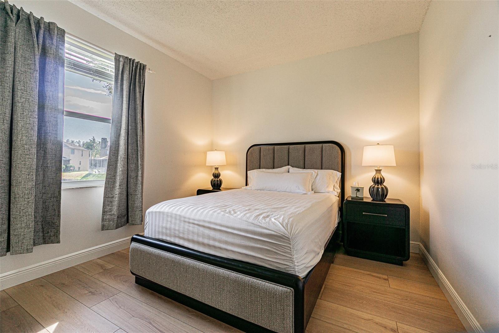 NORTHWOOD - Residential