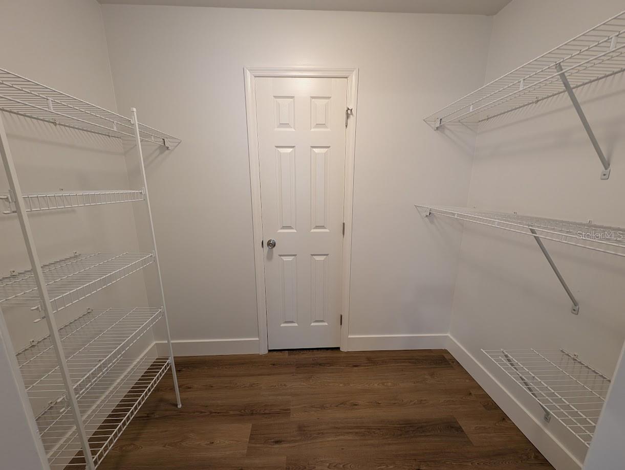 BIVENS LAKE ESTATE S - Residential