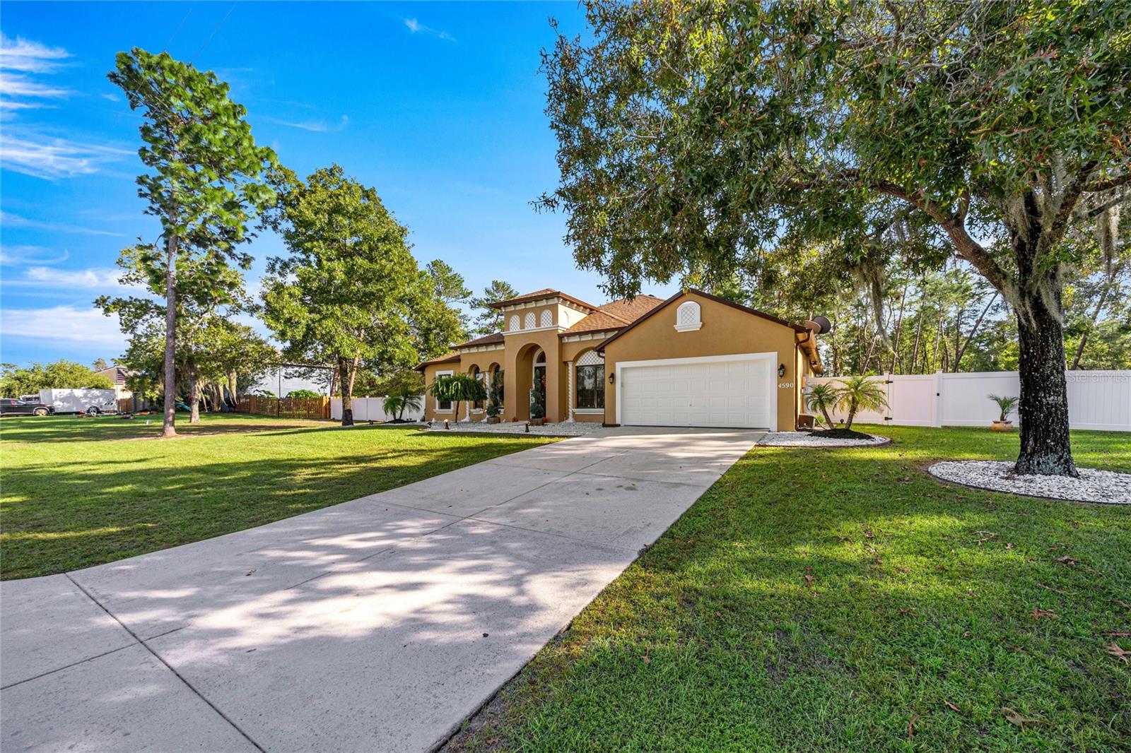 OCALA WATERWAY ESTATE - Residential
