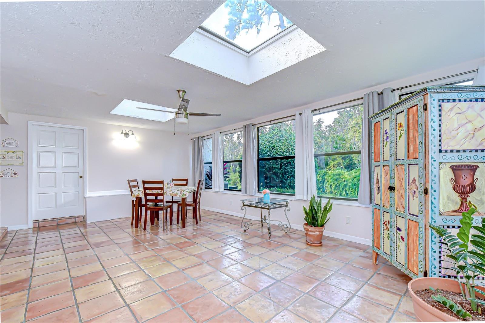 SADDLEBROOK - Residential