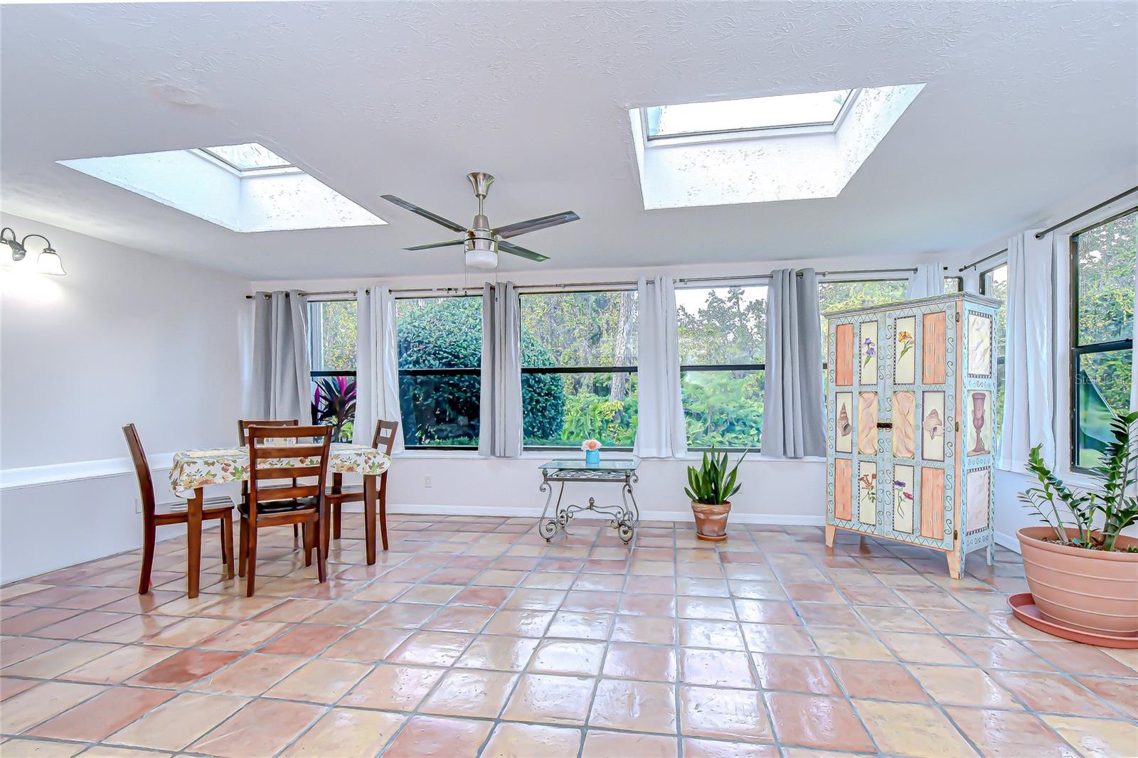 SADDLEBROOK - Residential