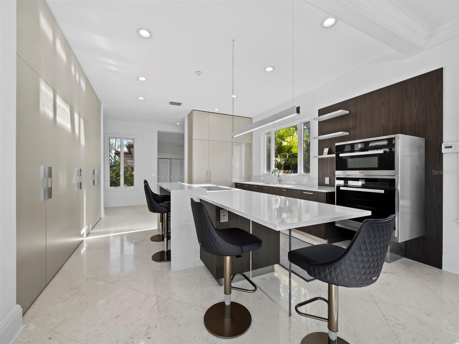 LIGHTHOUSE POINT - Residential