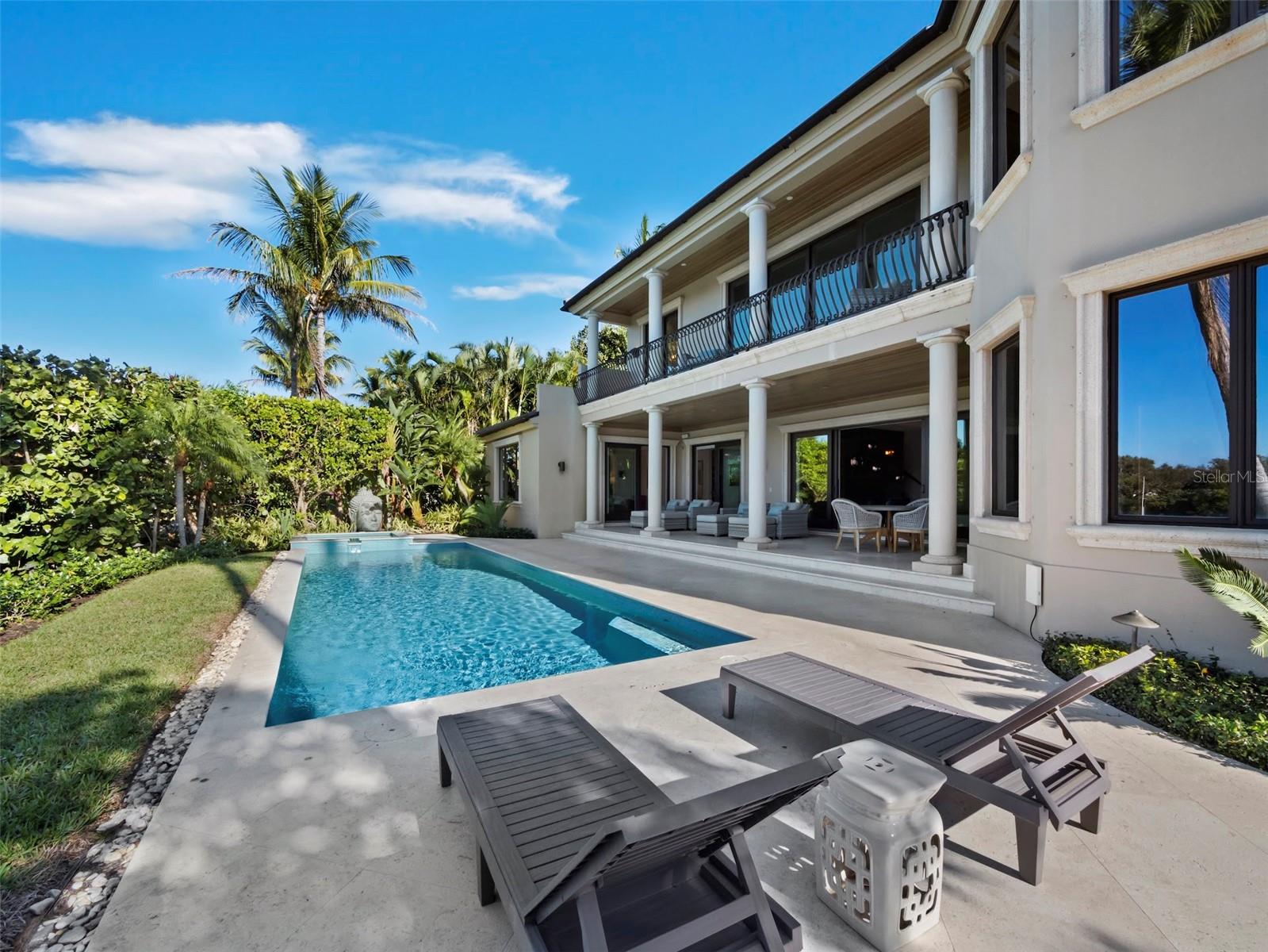 LIGHTHOUSE POINT - Residential