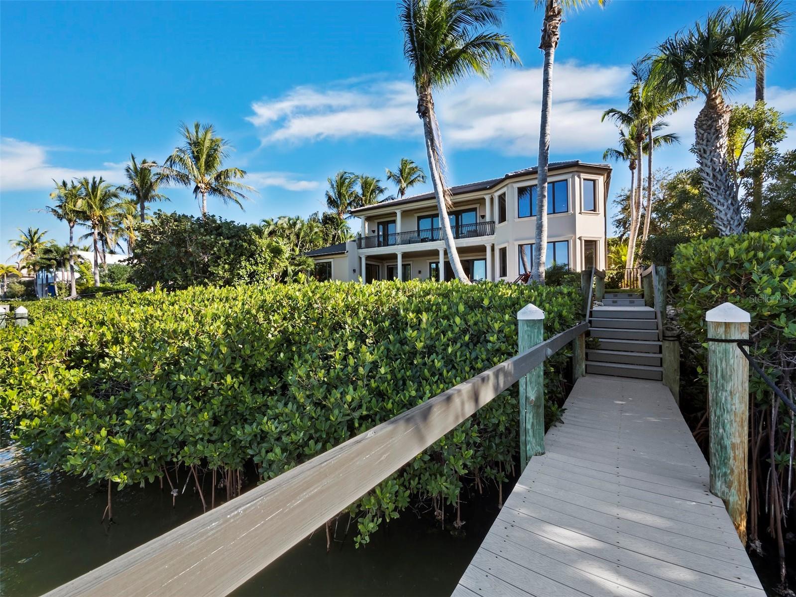 LIGHTHOUSE POINT - Residential