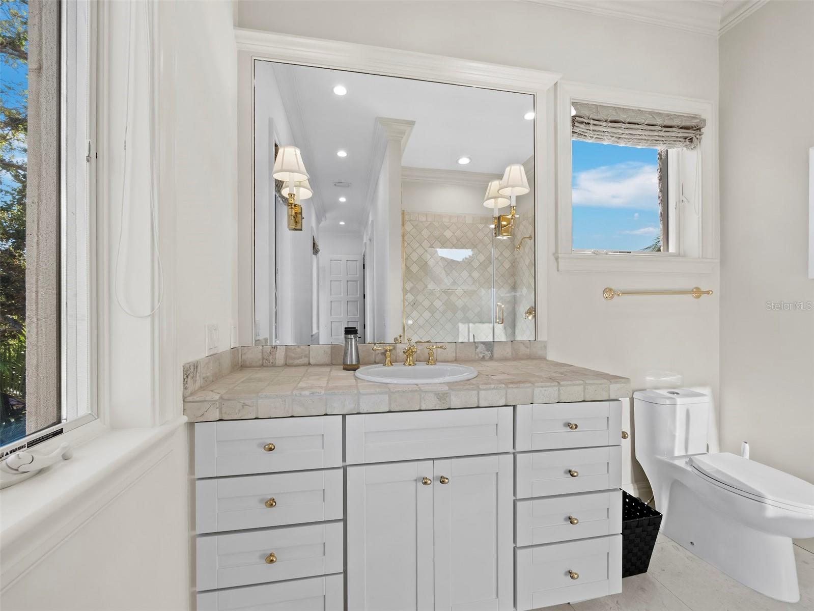 LIGHTHOUSE POINT - Residential