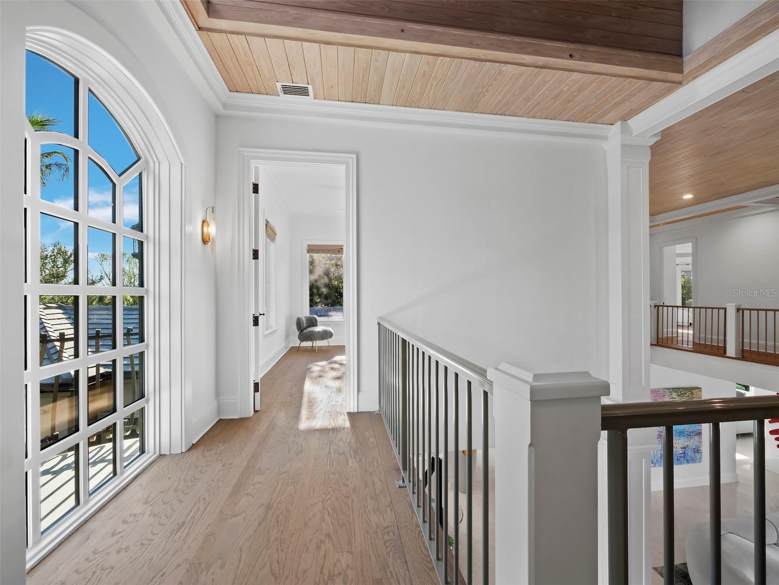 LIGHTHOUSE POINT - Residential