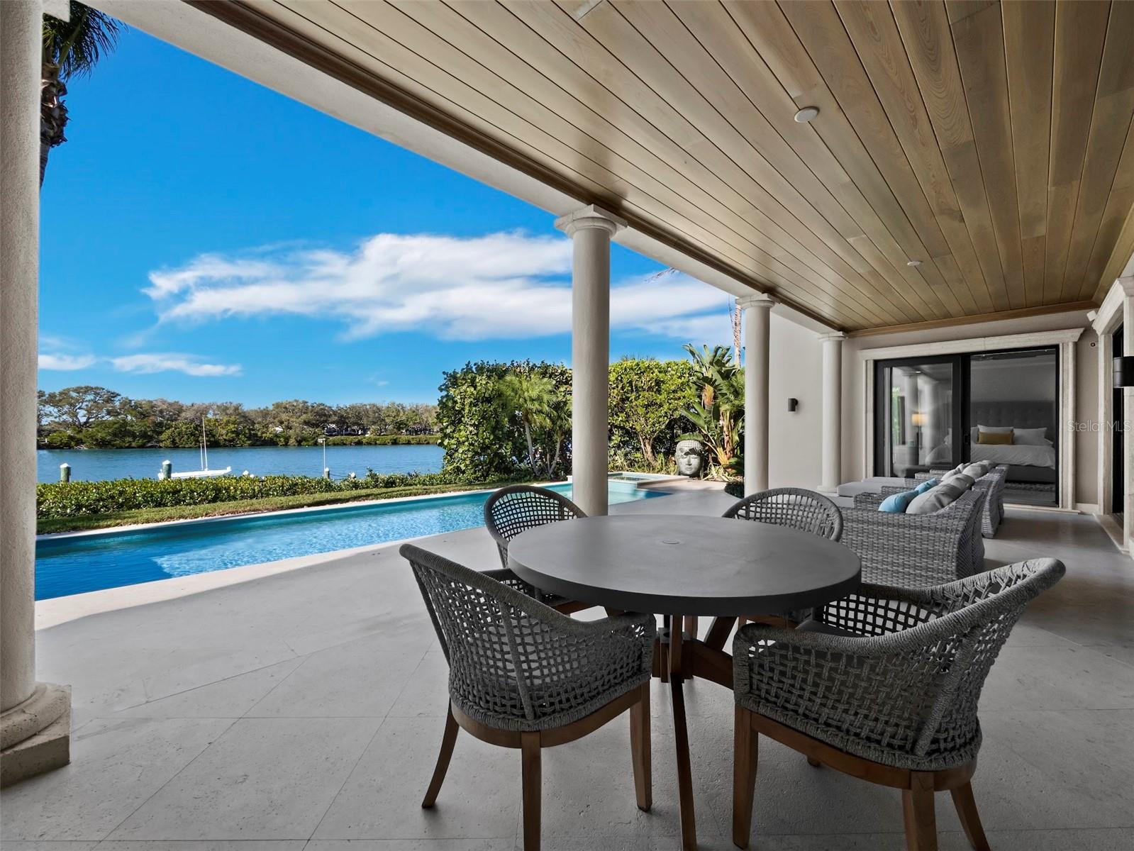 LIGHTHOUSE POINT - Residential