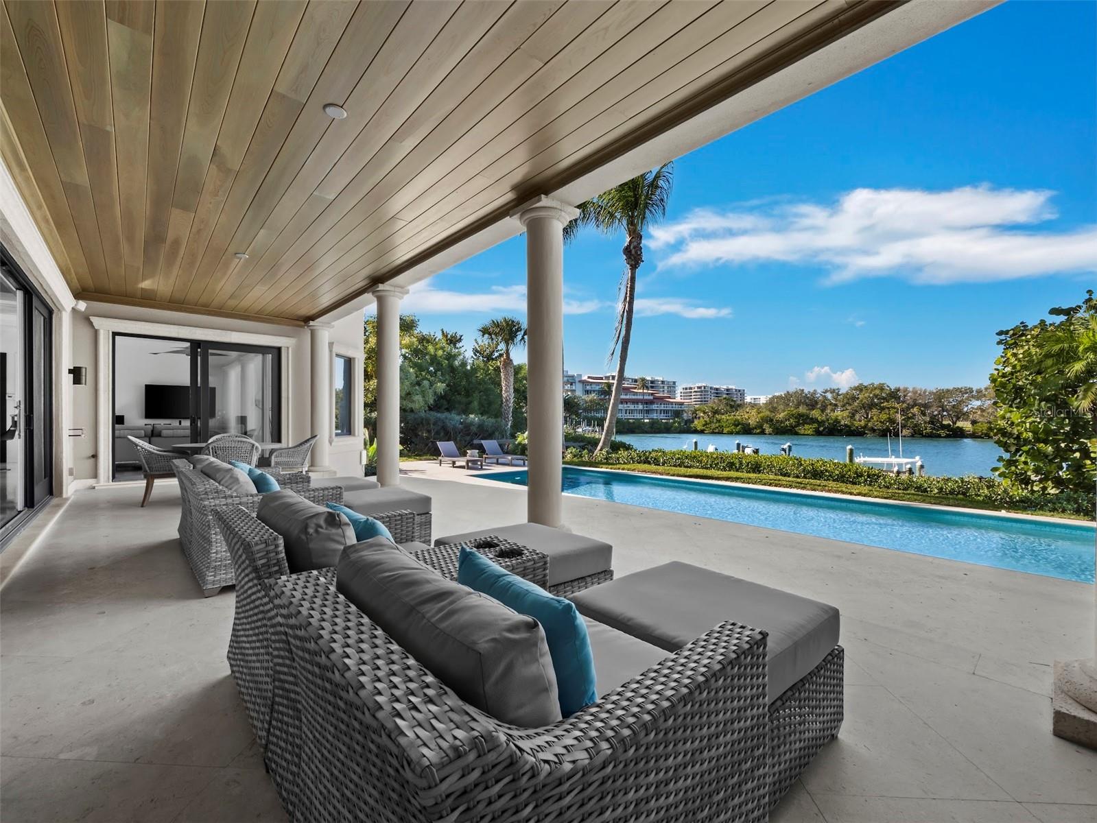 LIGHTHOUSE POINT - Residential