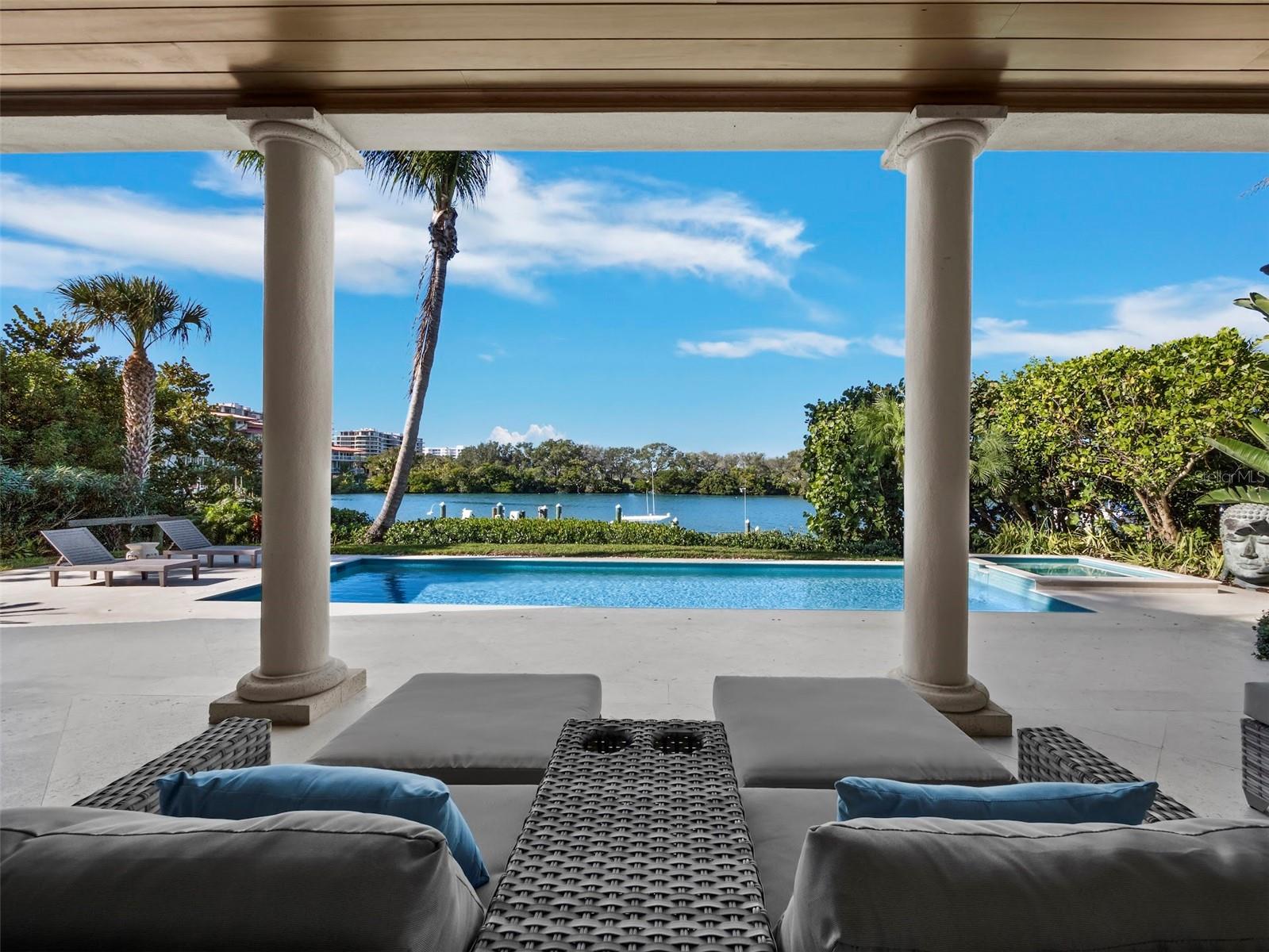 LIGHTHOUSE POINT - Residential