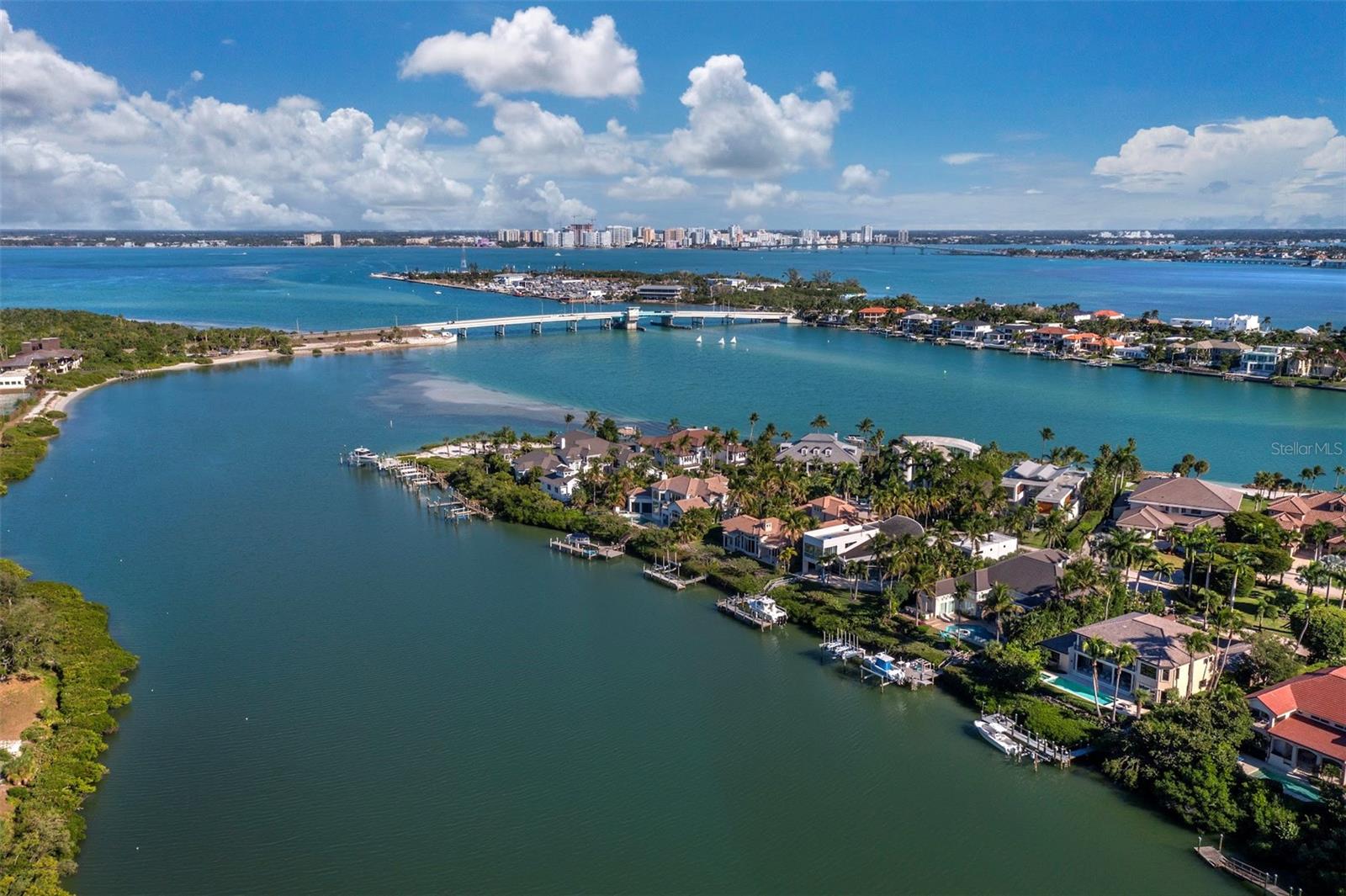 LIGHTHOUSE POINT - Residential