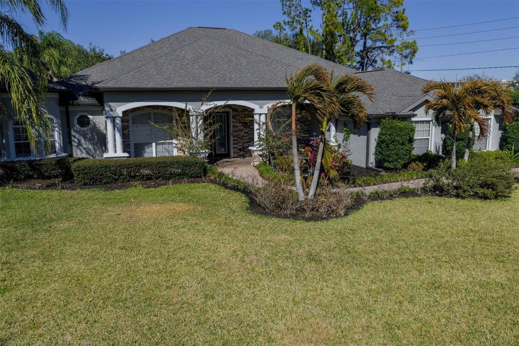 Photo of 13734 Lake Cawood Drive, Windermere, FL 34786 (MLS # G5107723)