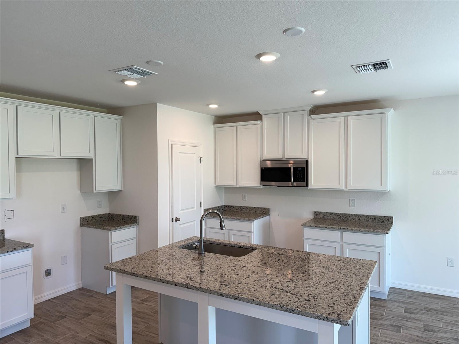 NORTH PORT - Residential