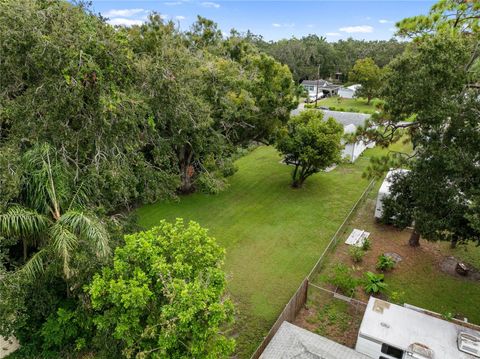 A home in PALMETTO