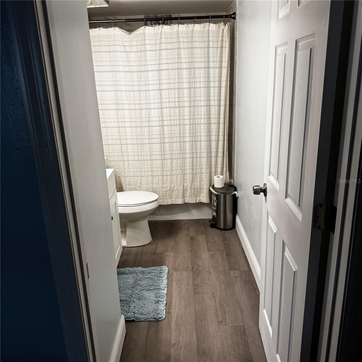 THE OAKS UNIT IV A CONDO - Residential