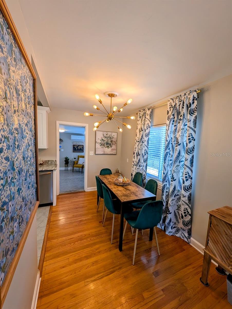 KENILWORTH - Residential