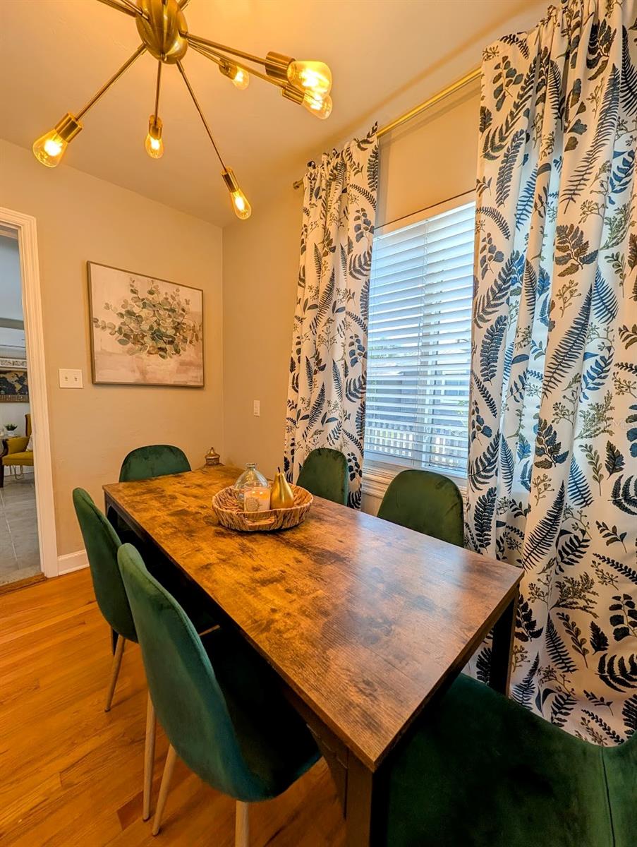 KENILWORTH - Residential