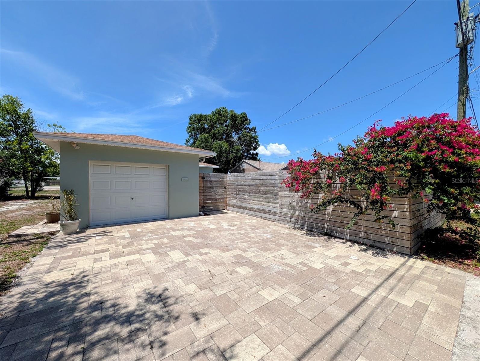 KENILWORTH - Residential