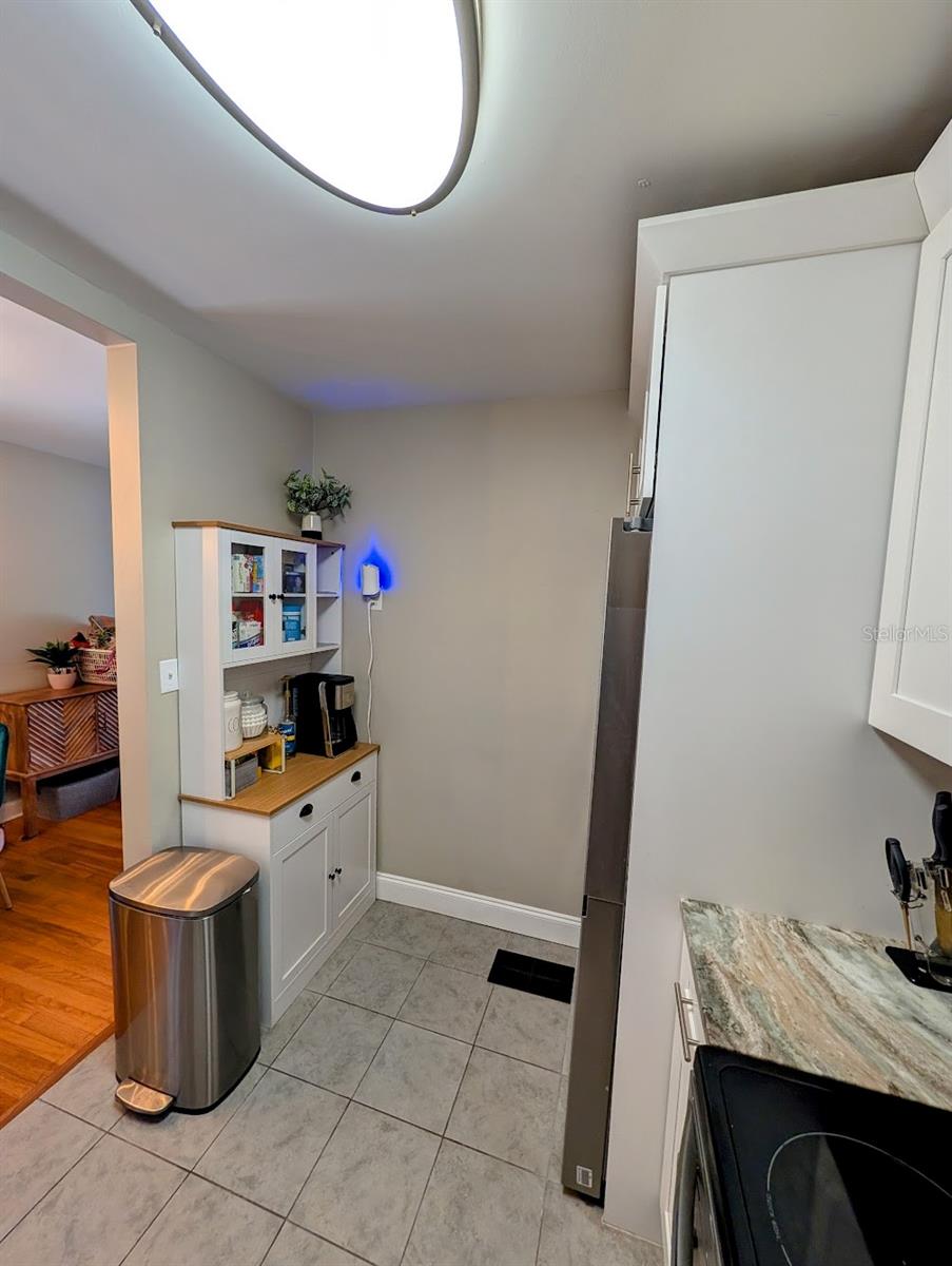 KENILWORTH - Residential