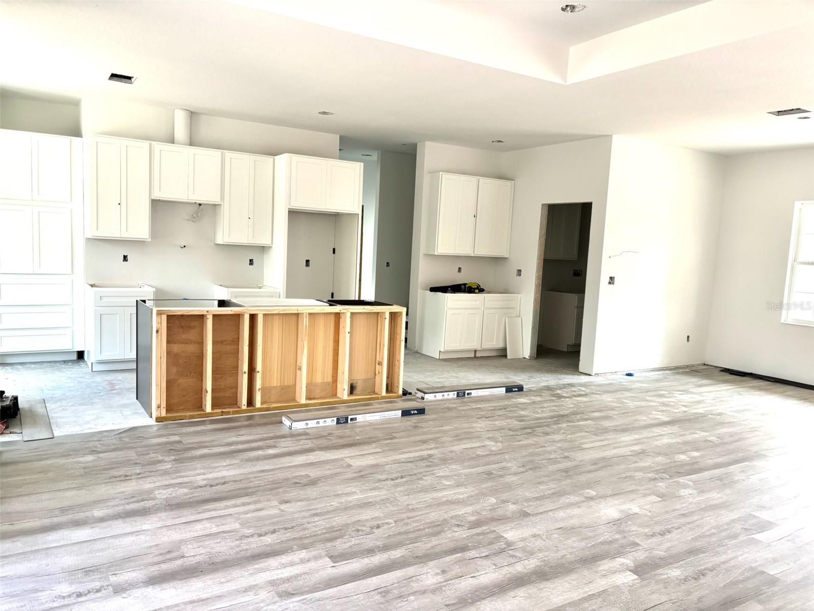 COUNTRY ESTATE - Residential