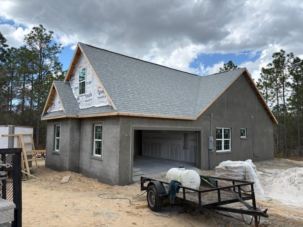 COUNTRY ESTATE - Residential