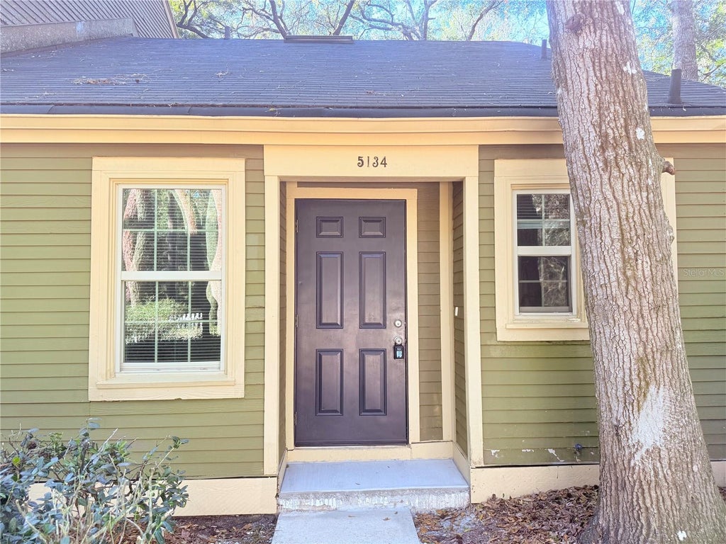Photo of 5134 SW 92nd Court, Gainesville, FL 32608 (MLS # GC543984)