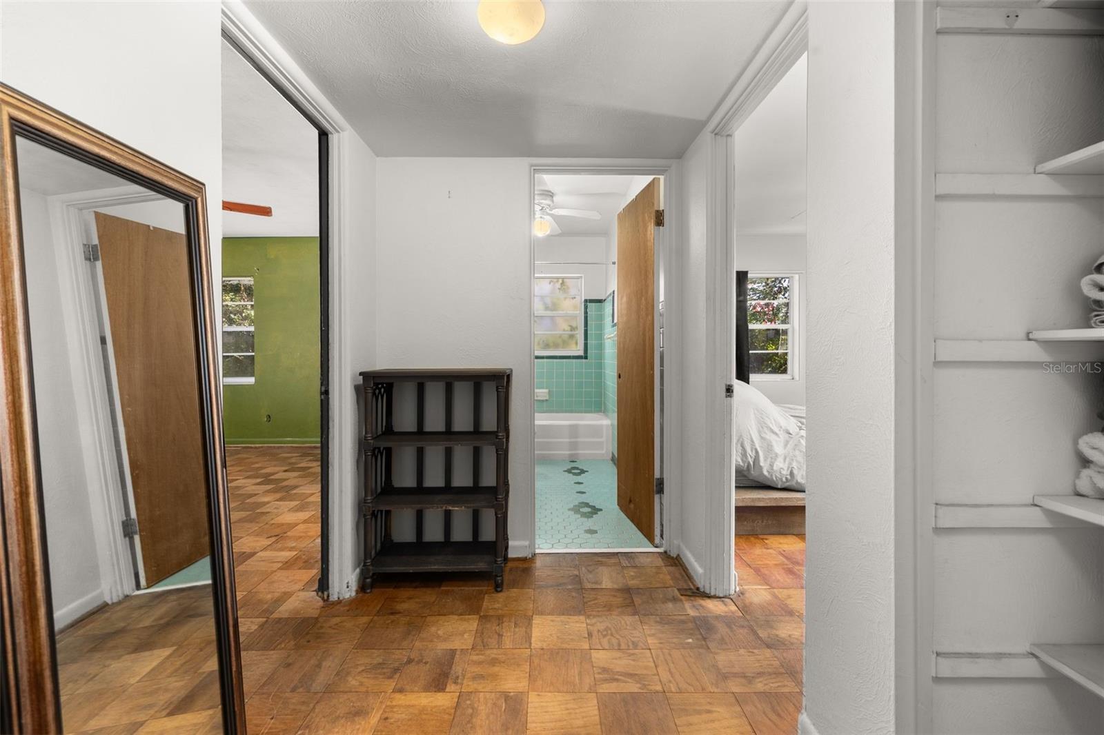 ARDSLEY MANOR SUB - Residential