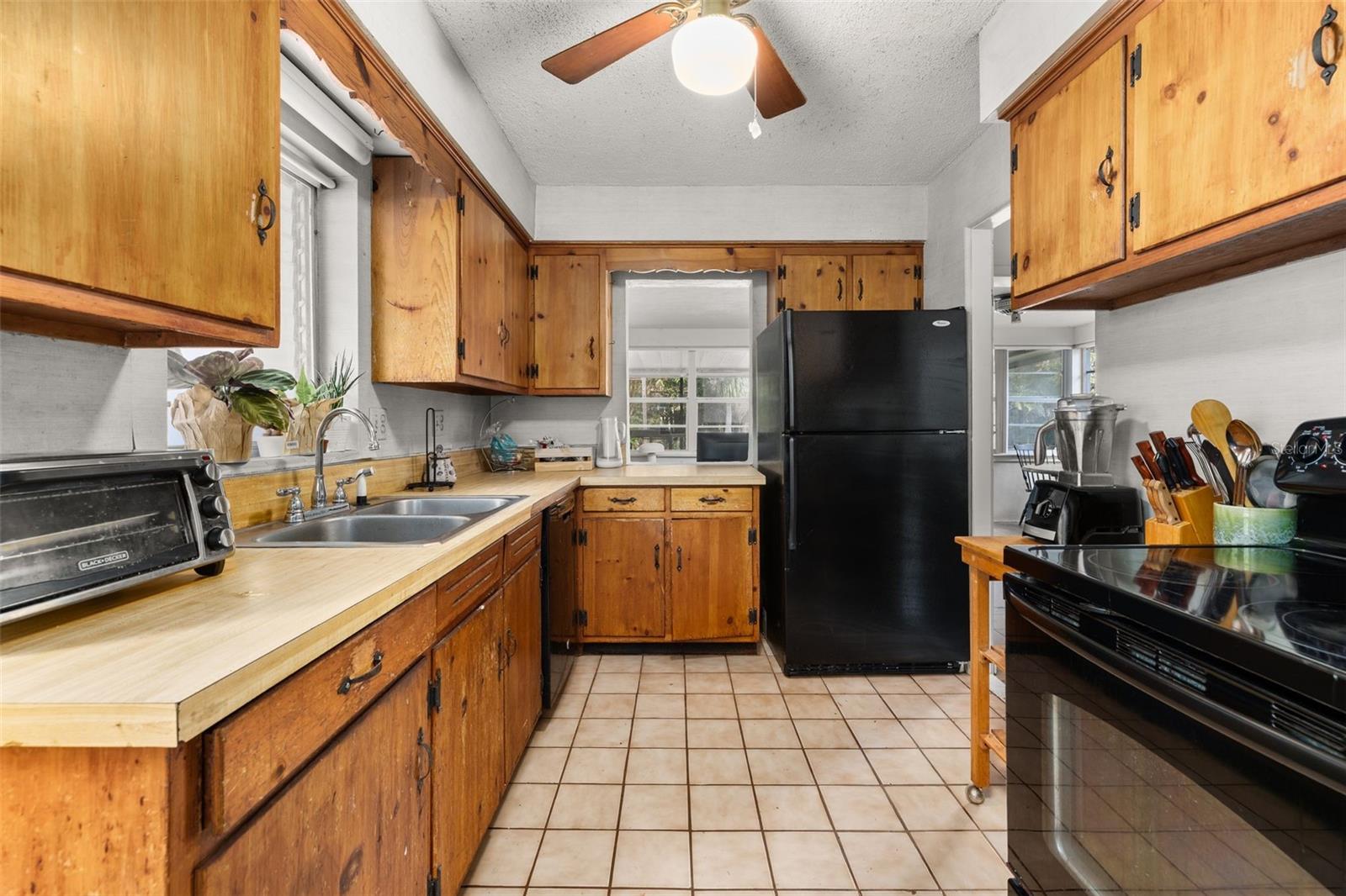 ARDSLEY MANOR SUB - Residential